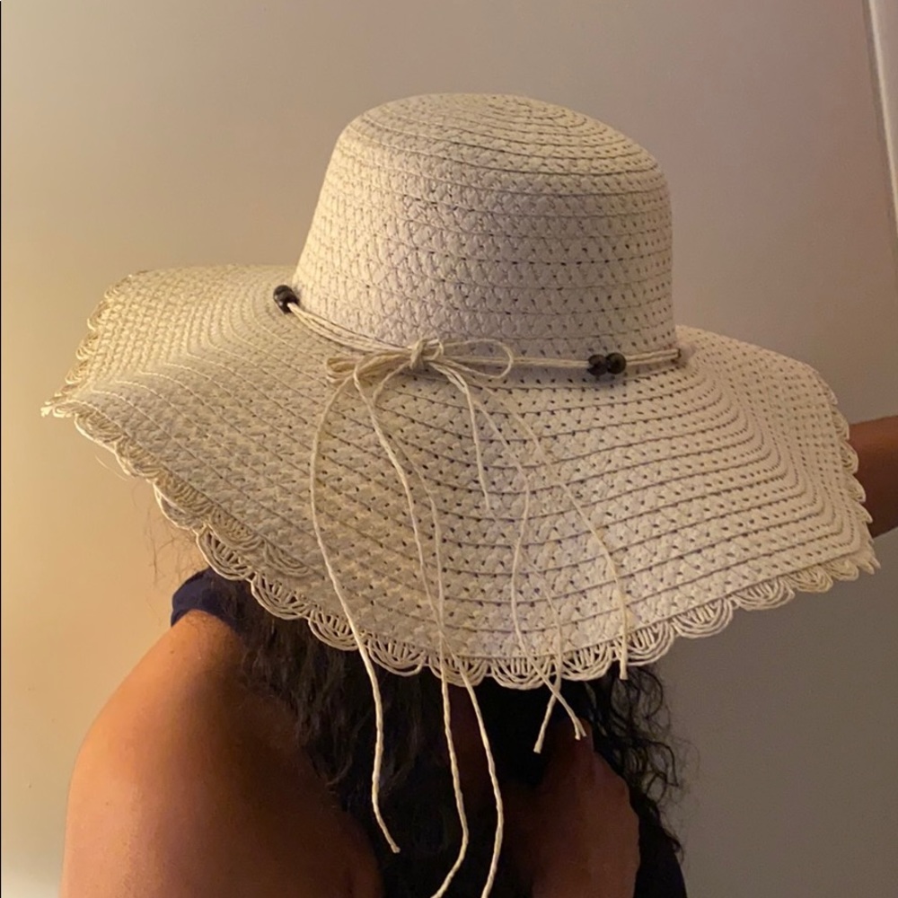 Hat - Picture 5 of 5